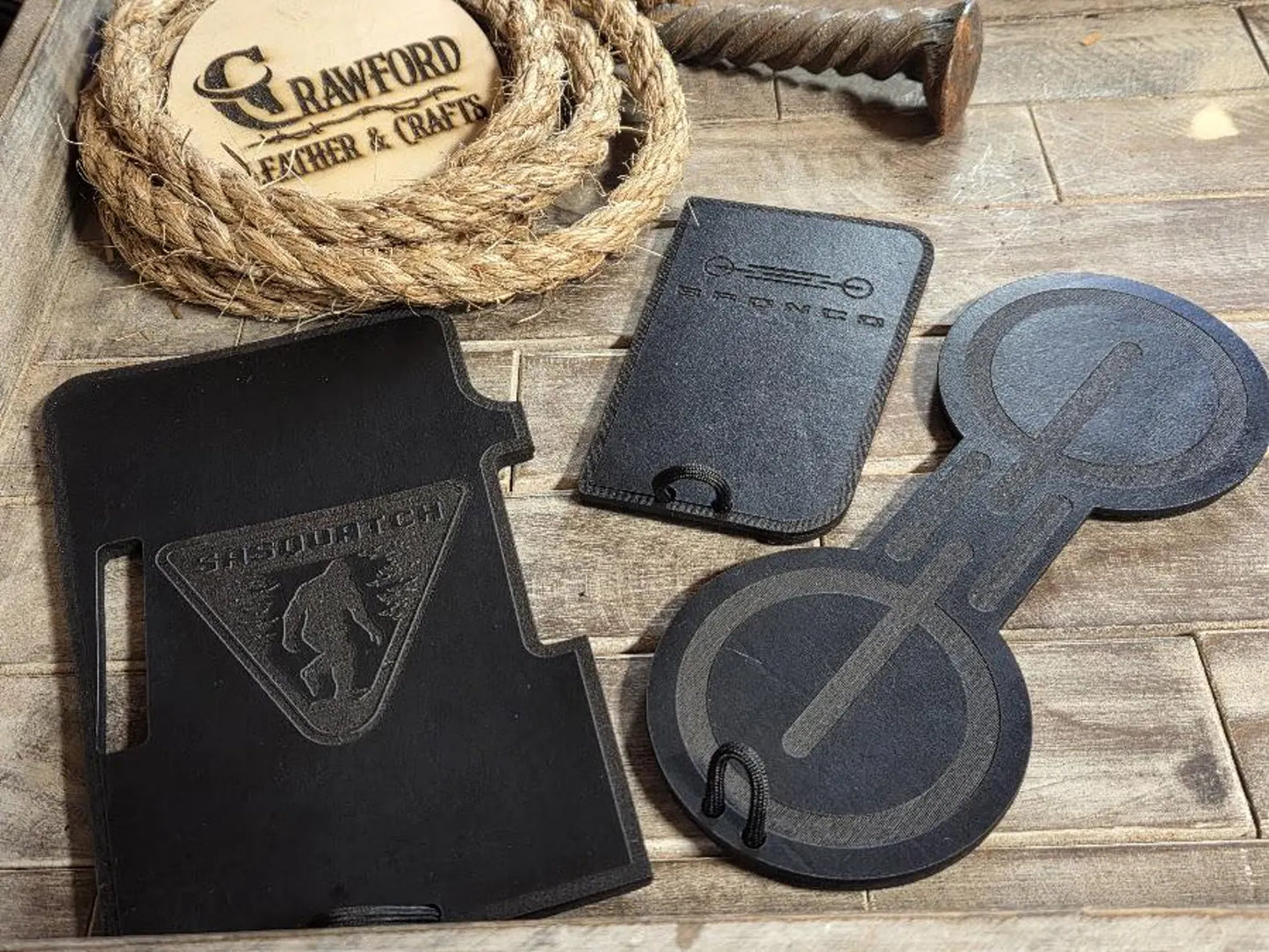 Ford Bronco Leather Tray & Cup Holder Insert | 2025+ | Custom Bronco Logo | Handmade Leather (Automatic Transmission)